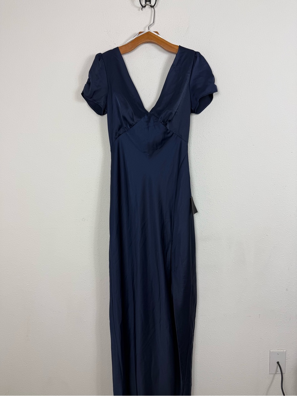 Lulus Epitome of Romance Navy Blue Satin Puff Sleeve Maxi Dress NWT Medium - Picture 2 of 9